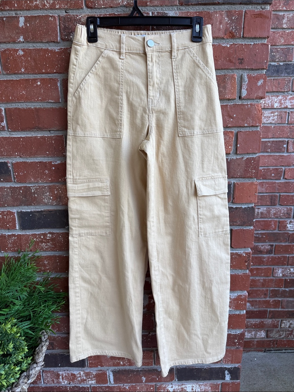 Forever 21 Tan Cargo Jeans with White Stitching